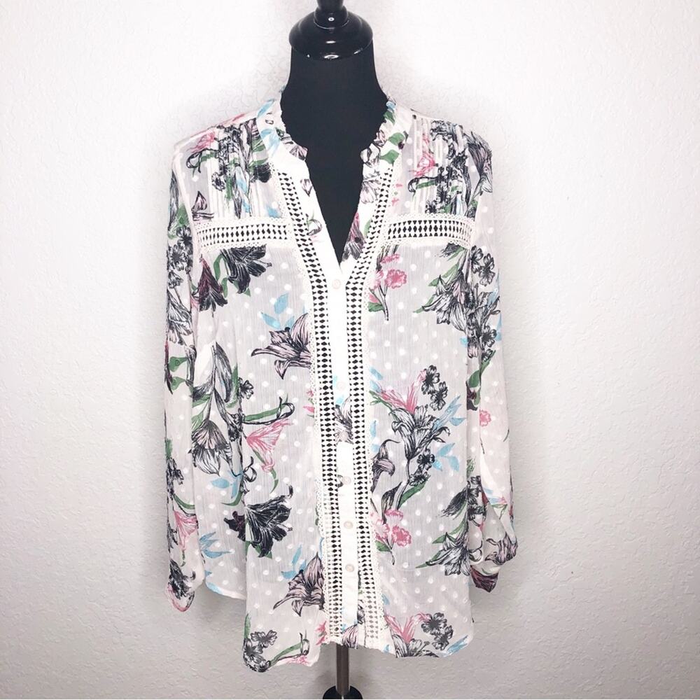 Torrid cream pink floral swiss dot sheer crochet trim button down top 0 Large